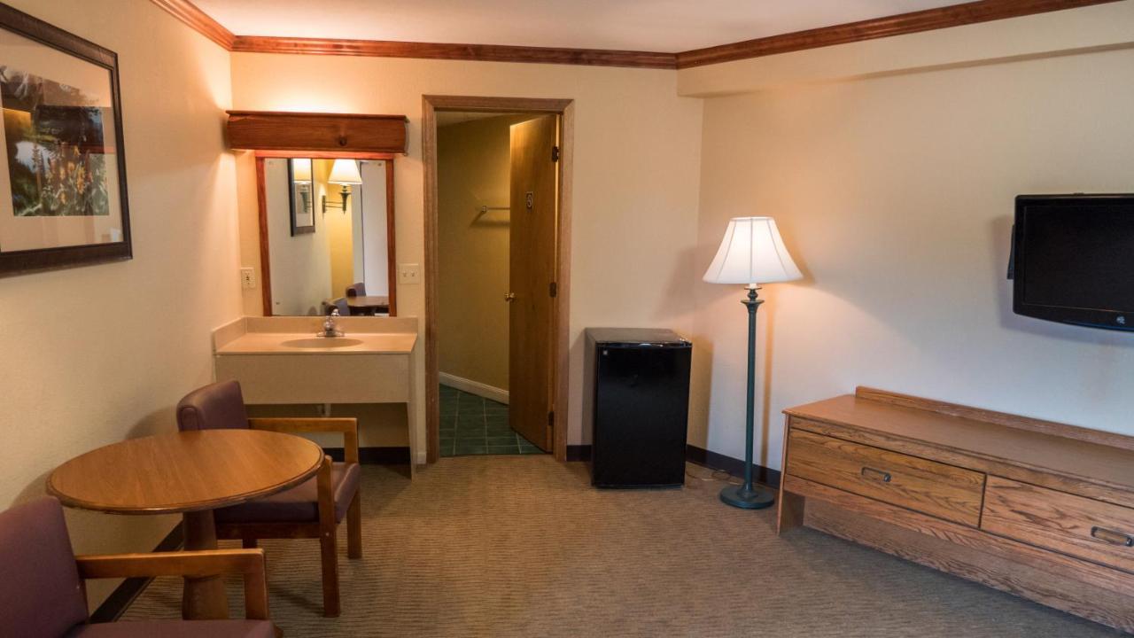 Wild Bear Inn Pigeon Forge Εξωτερικό φωτογραφία
