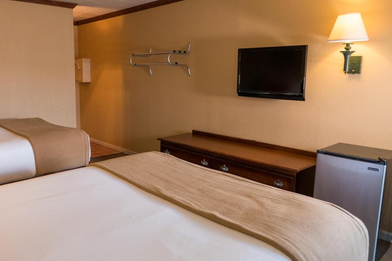 Wild Bear Inn Pigeon Forge Εξωτερικό φωτογραφία