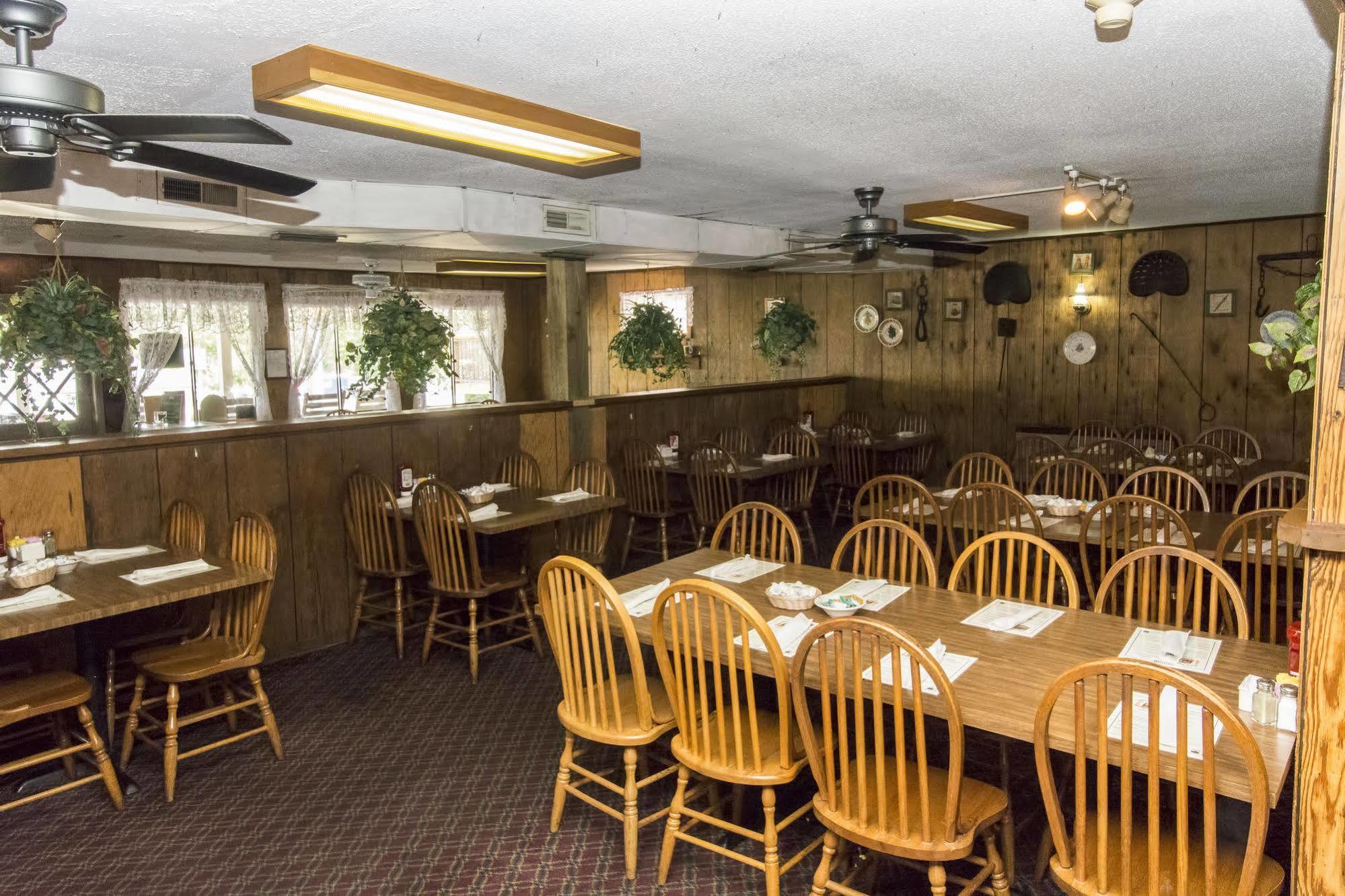 Wild Bear Inn Pigeon Forge Εξωτερικό φωτογραφία